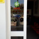 Vinilo lavanderia autoservicio